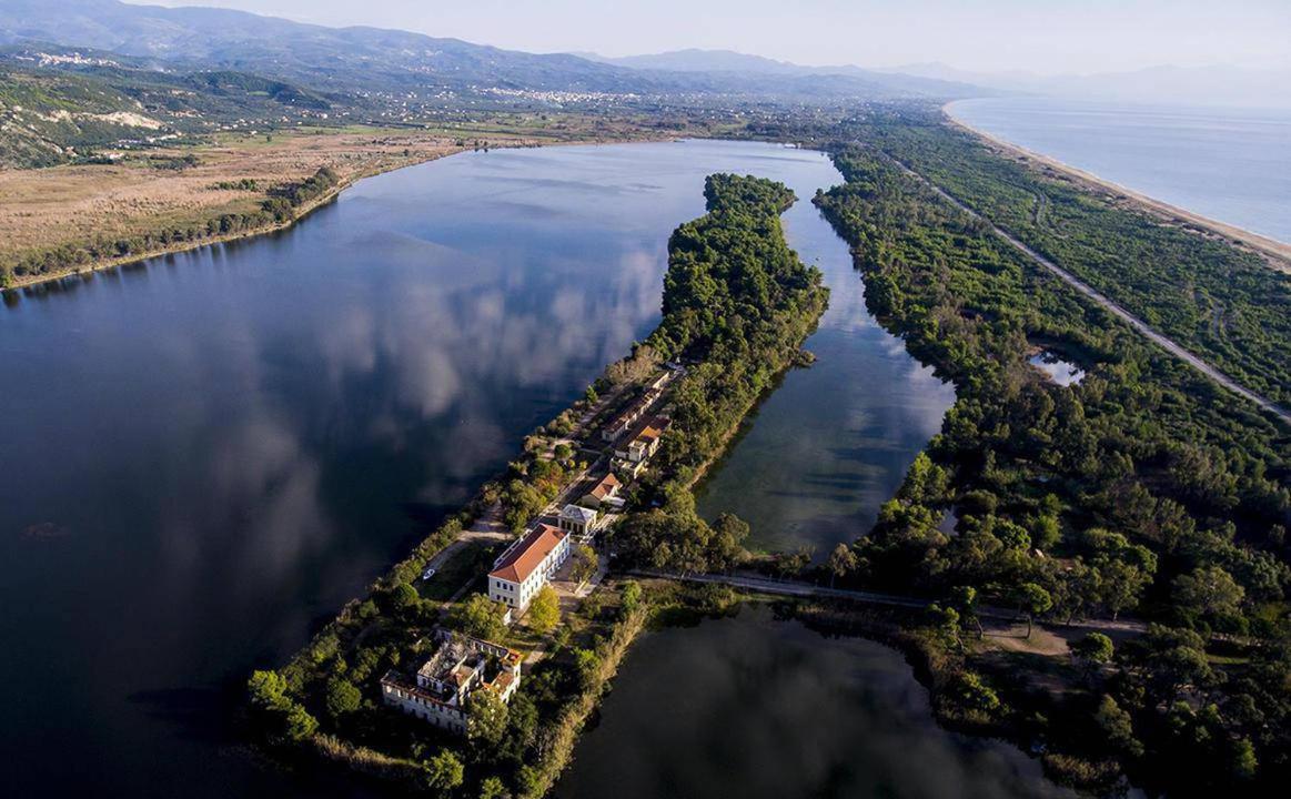 Petrino Serene Nests - Bright Getaways Kakovatos Bagian luar foto