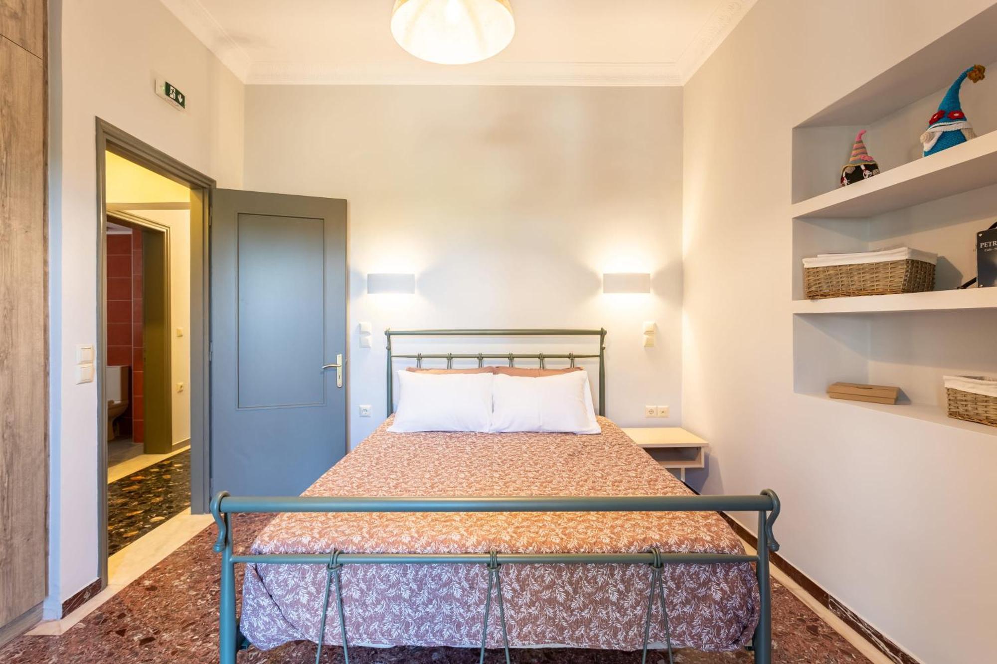 Petrino Serene Nests - Bright Getaways Kakovatos Bagian luar foto