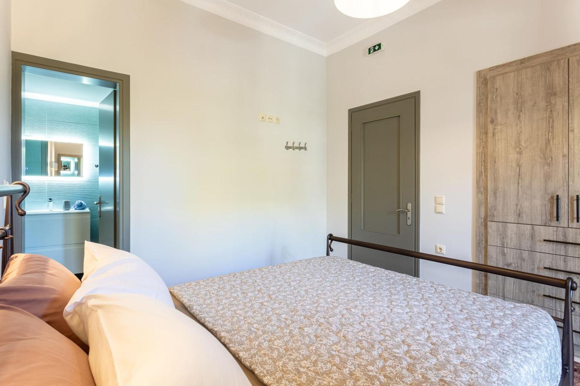 Petrino Serene Nests - Bright Getaways Kakovatos Bagian luar foto